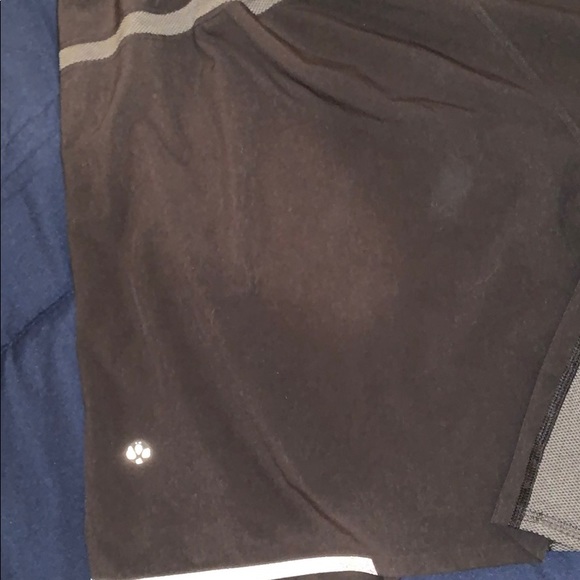 Lulu lemon running shorts - Picture 2 of 3